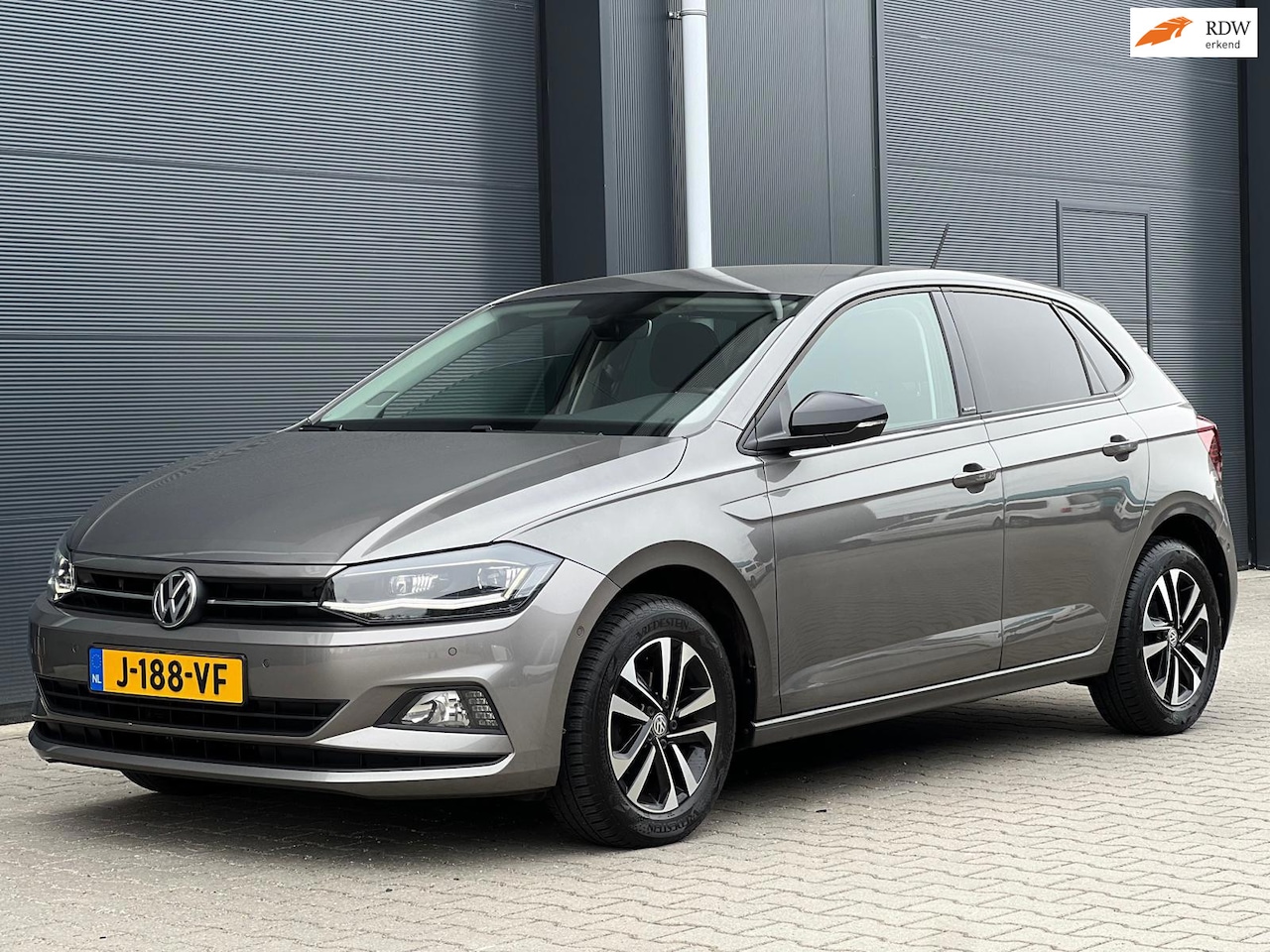 Volkswagen Polo - 1.0 MPI COMFORTLINE 5DRS AIRCO NAVI LMV - AutoWereld.nl