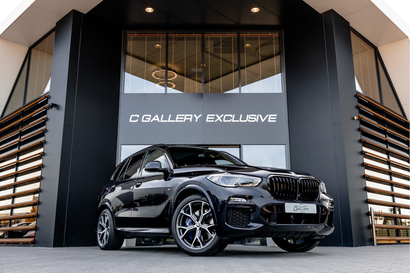 BMW X5 - xDrive45e Executive - Panorama | H&K | Laser | Elek. Trekhaak | Memory - AutoWereld.nl
