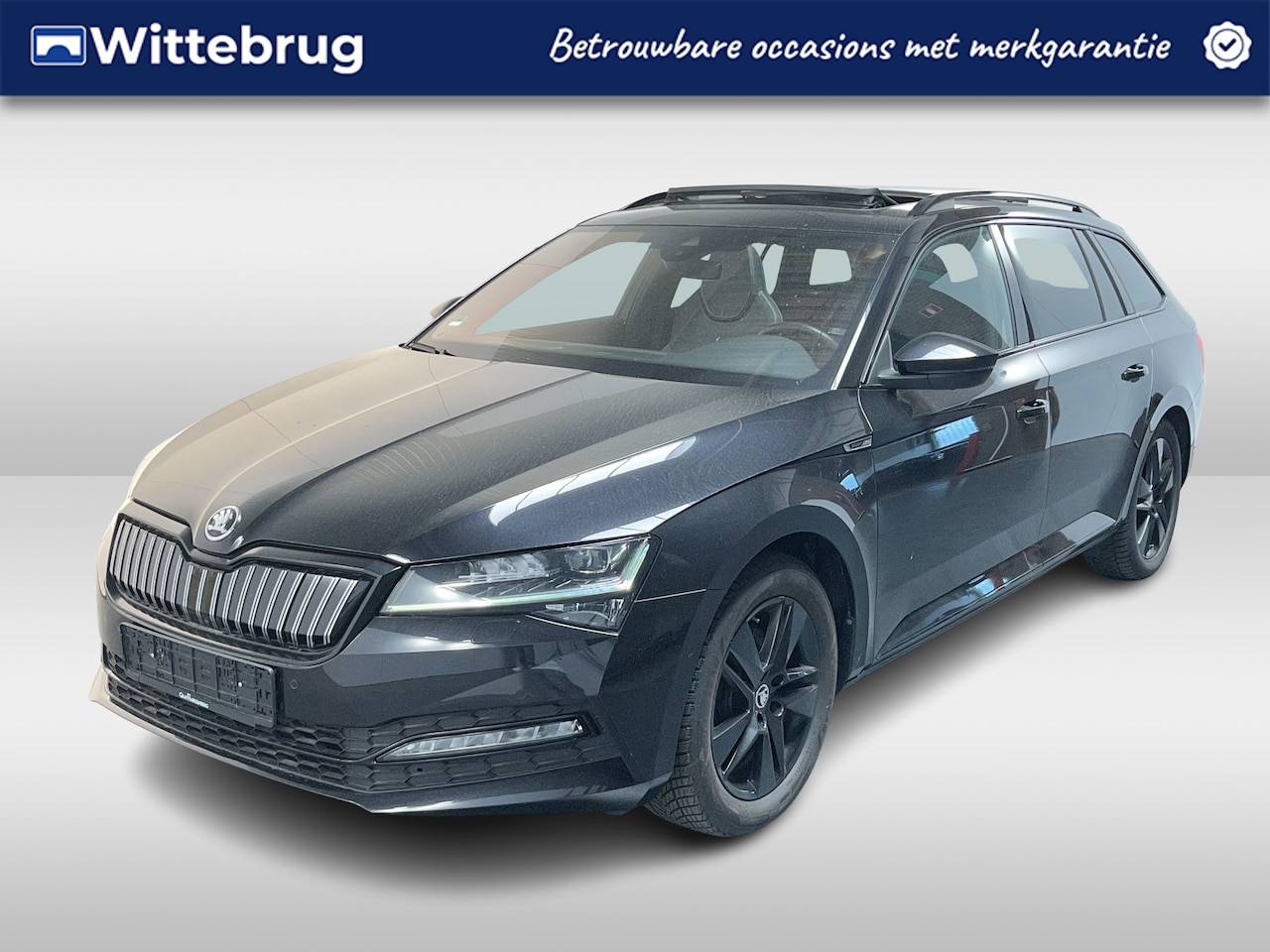 Skoda Superb Combi - 1.4 TSI iV Sportline / AUTOMAAT/ TREKHAAK/ PANODAK/ MEMORY SEAT/ CANTON/ CRUISE/ SMARTLINK - AutoWereld.nl