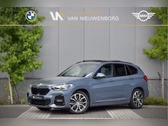 BMW X1 - xDrive25e M-Sport High Executive | Panoramadak | Lederen Sportstoelen met Memory | Head-Up