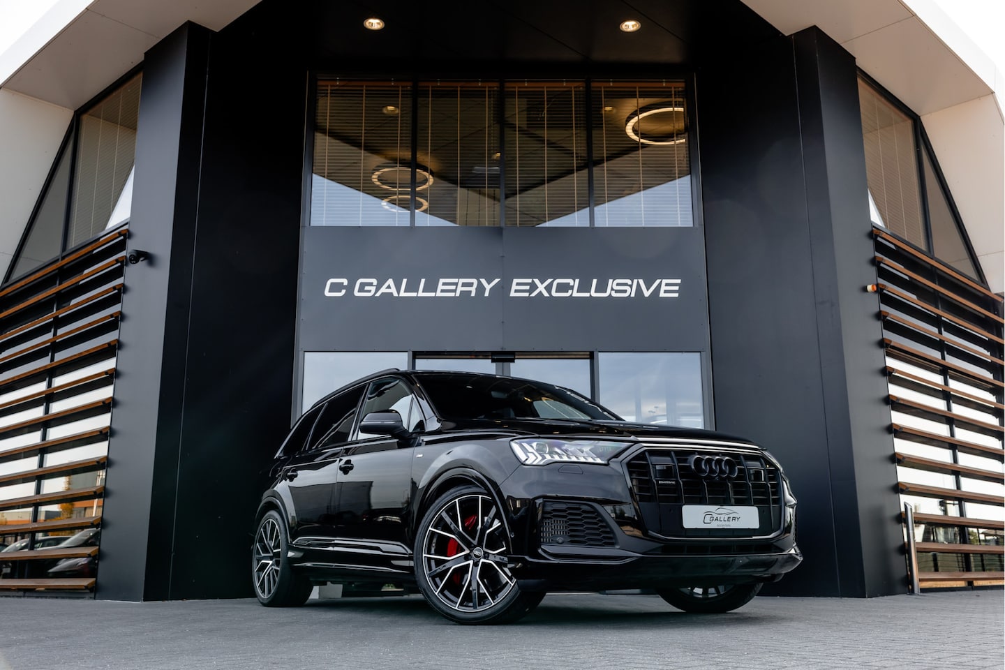 Audi Q7 - 60 TFSI e quattro Pro Line S Competition - S Line | Panorama | RS Seats | B&O | Luchtverin - AutoWereld.nl