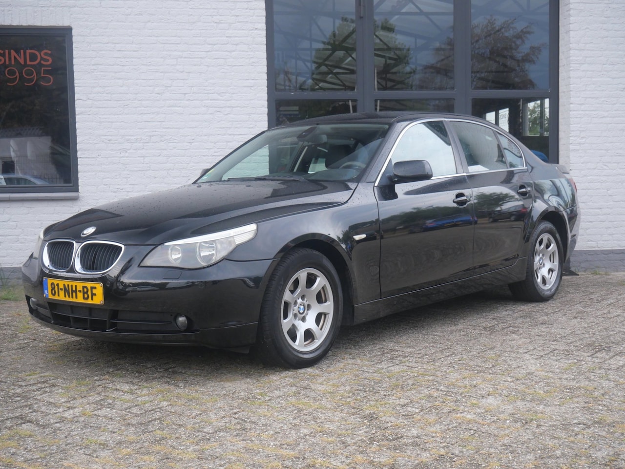 BMW 5-serie - 520i Executive Leder Cruise control Pdc - AutoWereld.nl