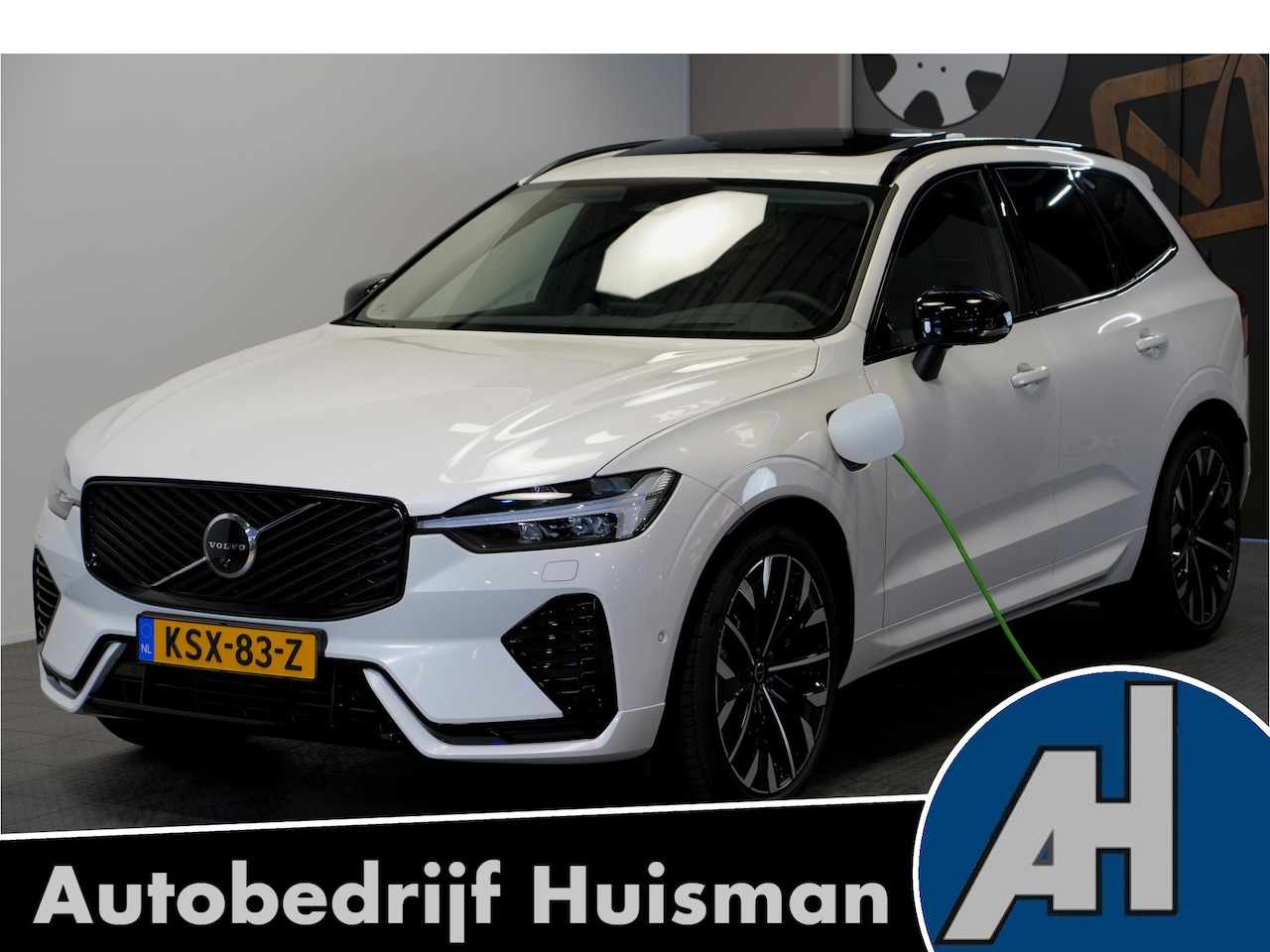 Volvo XC60 - 2.0 T8 AWD 335kW/456pk Aut8 Recharge Ultra Dark Excl. LUCHTVERING + BOWERS&WILKINS + PANOR - AutoWereld.nl