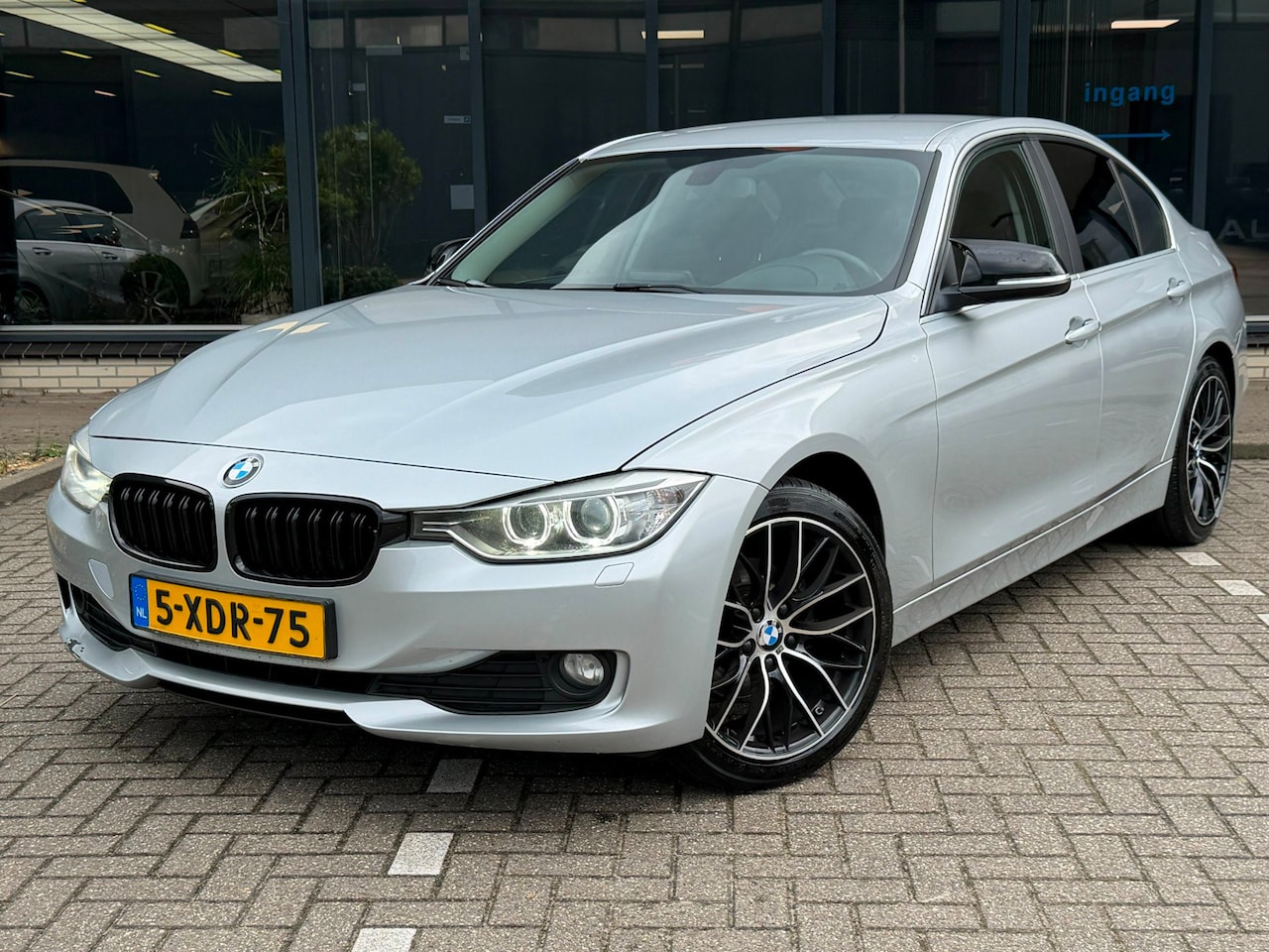 BMW 3-serie - 320i EfficientDynamics Edition Executive 320i EfficientDynamics Edition Executive - AutoWereld.nl