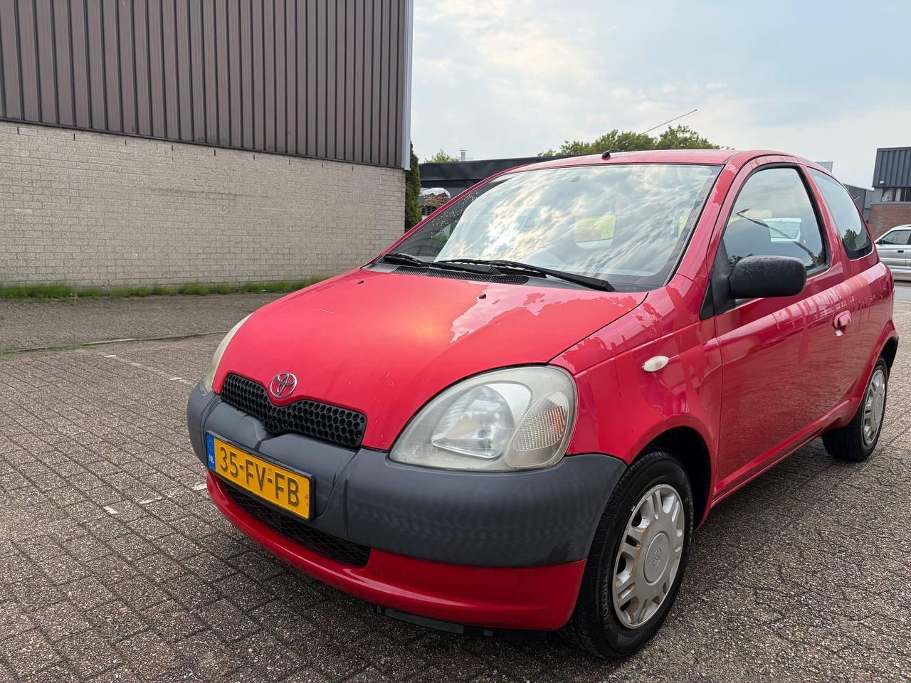 Toyota Yaris - 1.0-16V VVT-i Terra 1.0-16V VVT-i Terra - AutoWereld.nl