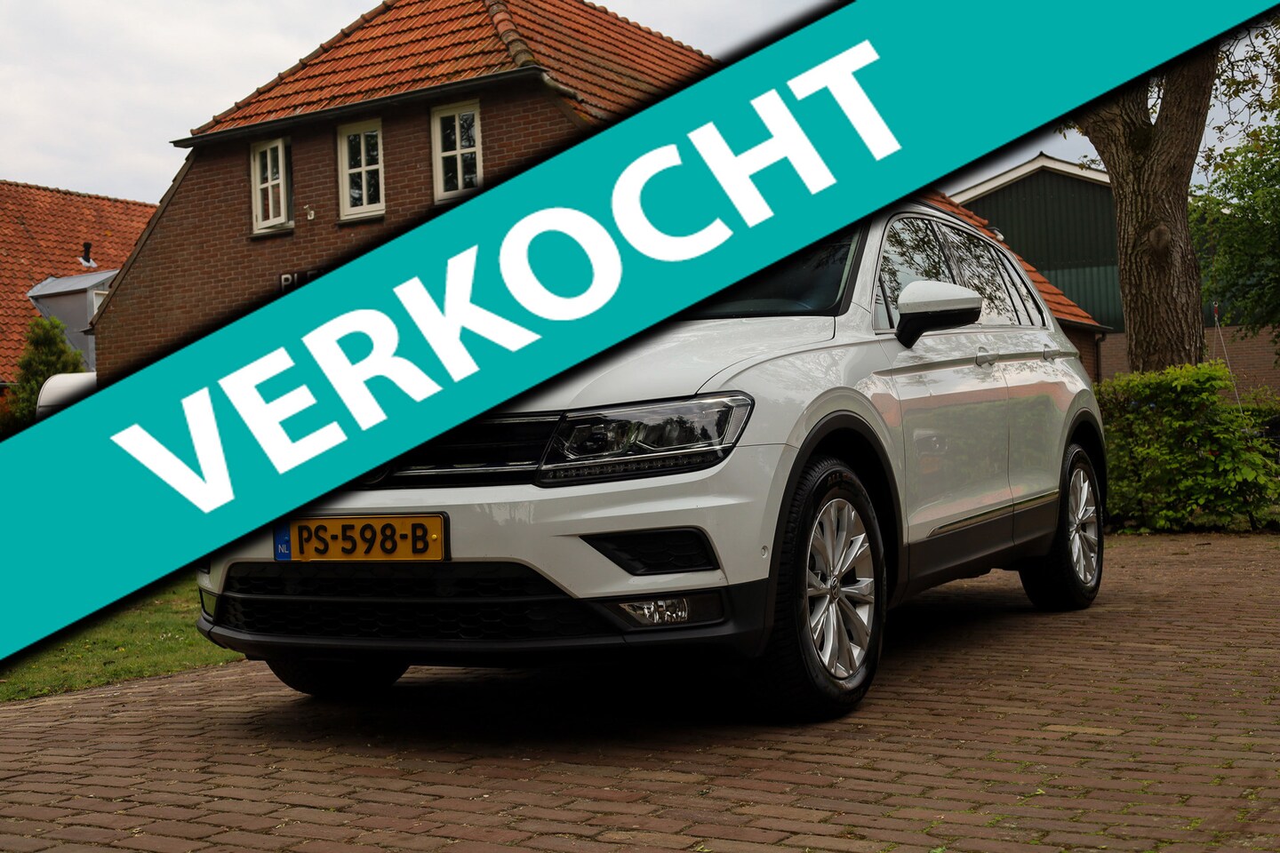 Volkswagen Tiguan - 1.4 TSI ACT Comfortline DSG. | Panorama | Massage-Stoelen | Full Led | Stoelverwarming | T - AutoWereld.nl