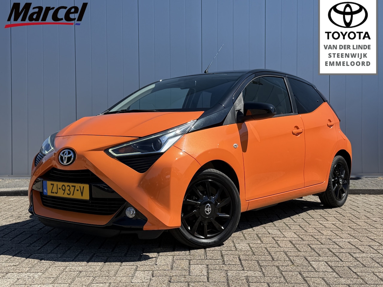 Toyota Aygo - 1.0 VVT-i X-Cite Bi-Tone NL Auto Dealer Onderhouden Carplay - AutoWereld.nl