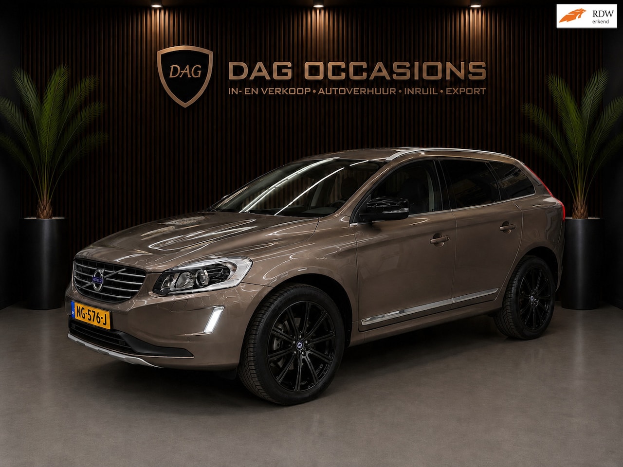 Volvo XC60 - 2.0 T6 AUTOMAAT|306PK|CAMERA|LEER|ADAP CRUISE - AutoWereld.nl