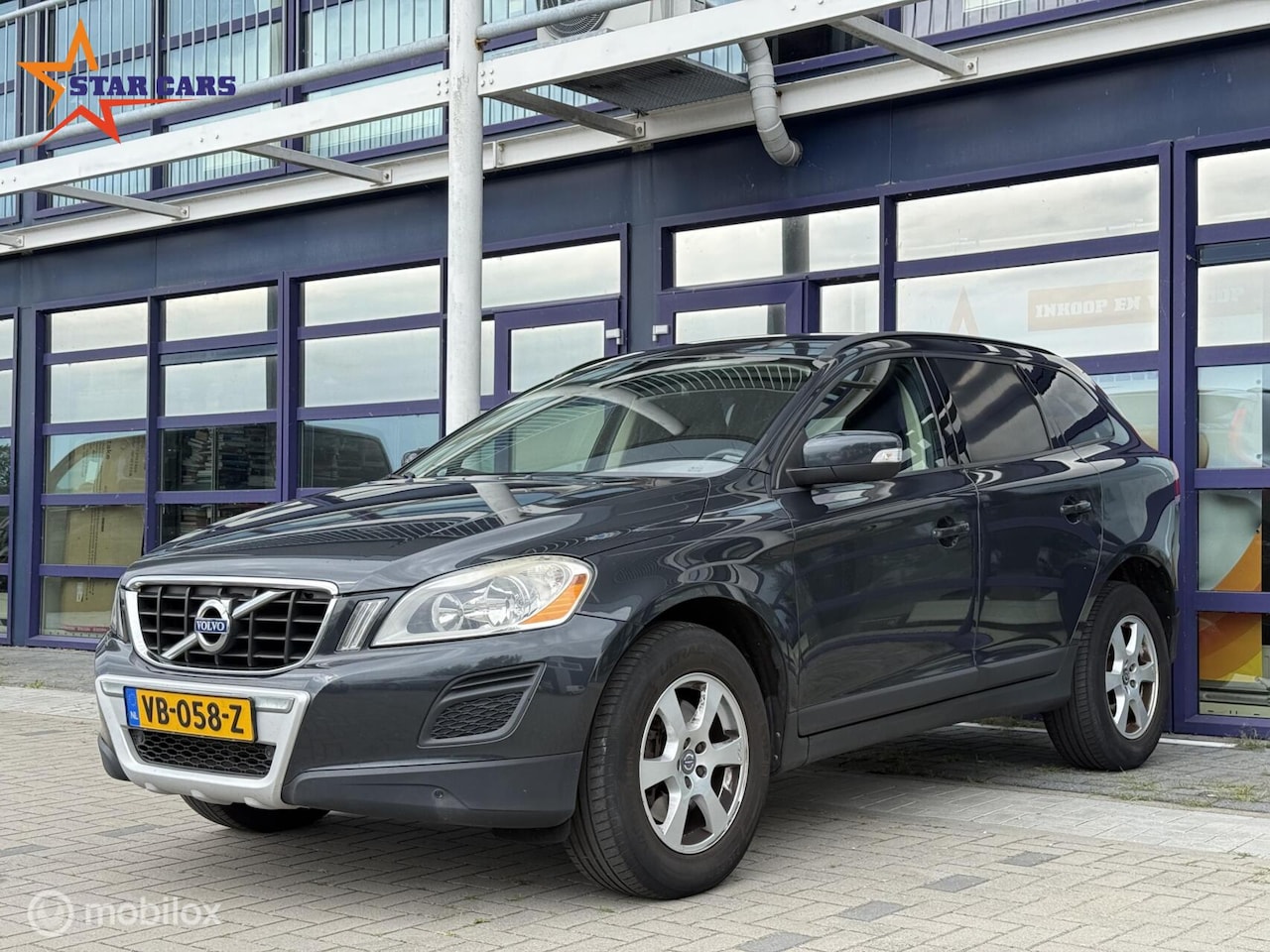 Volvo XC60 - 2.0 D3 FWD Summum AUT| Grijs kenteken| Cruise - AutoWereld.nl