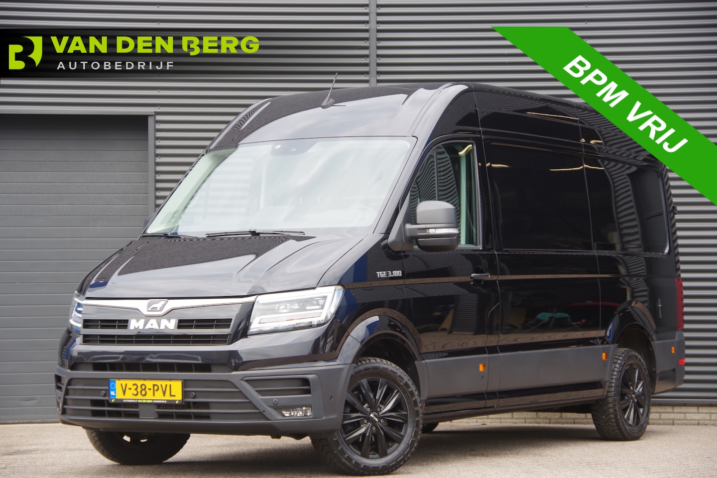 MAN TGE - 3.180 35 2.0 L3H3(L2H2) 177PK AUT. LED, TREKHAAK, ADAPT. CRUISE, STOELVERWARMING, STANDKAC - AutoWereld.nl
