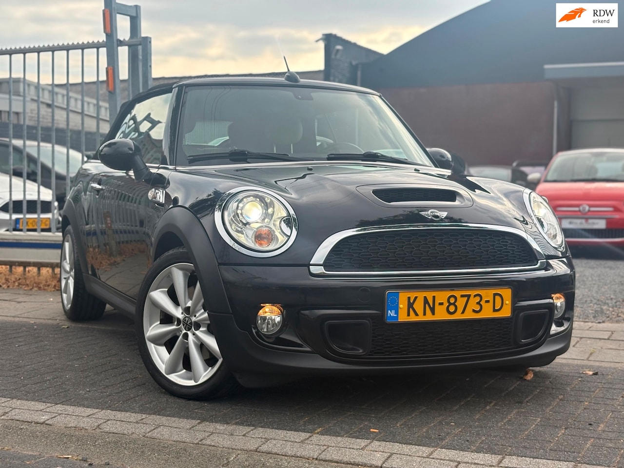 MINI Cabrio - 1.6 Cooper S Chili | Automaat | Xenon | Leder | Climate control | - AutoWereld.nl