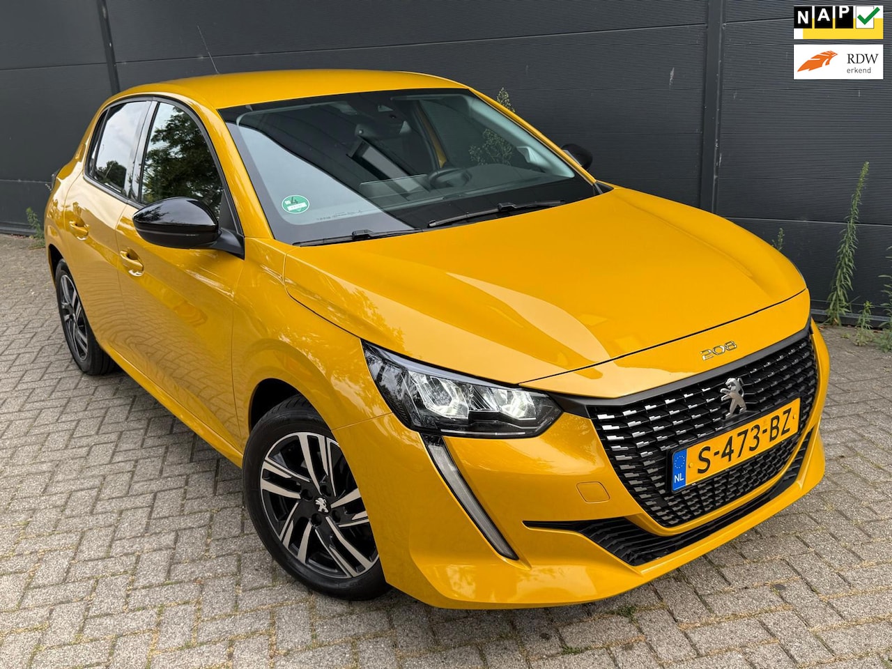 Peugeot 208 - 1.2 PureTech Allure Pack/Carplay/Camera/Airco/Cruise - AutoWereld.nl