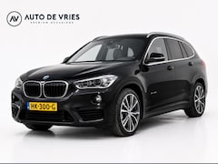 BMW X1 - xDrive25i 232pk High Executive | Leder | Panoramadak | Head up | Origineel NL | Trekhaak