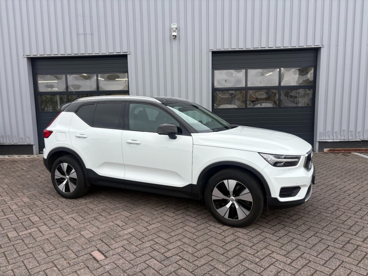 Volvo XC40 - 1.5 T5 Recharge Momentum Trekhaak I Camera I All-in prijs! - AutoWereld.nl