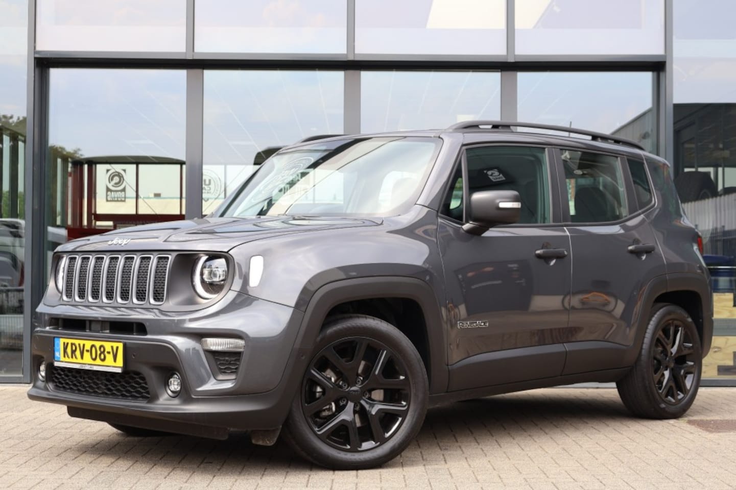 Jeep Renegade - 1.5T E-HYBRID 18 Inch Night Eagle / Apple Carplay / LED koplamp - AutoWereld.nl