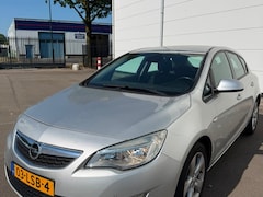 Opel Astra - 1.6 Edition Nap Airco Parkeersensoren Trekhaak 15-01-2027