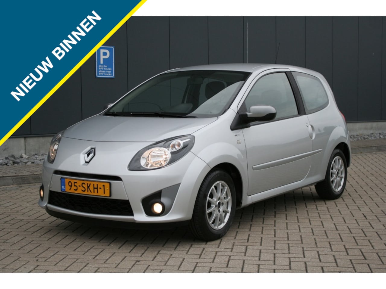 Renault Twingo - 1.2-16V Night & Day - AutoWereld.nl
