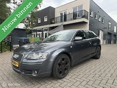 Audi A3 - 1.6 Attraction Pro Line|Automaat|Schuifdak|Apk