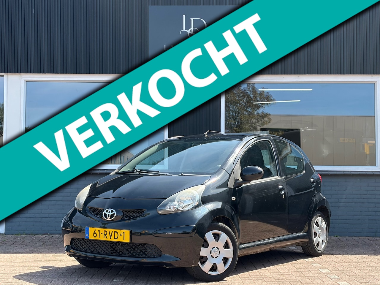 Toyota Aygo - 1.0-12V Airco | Elektrisch pakket | 5-Drs / APK - AutoWereld.nl
