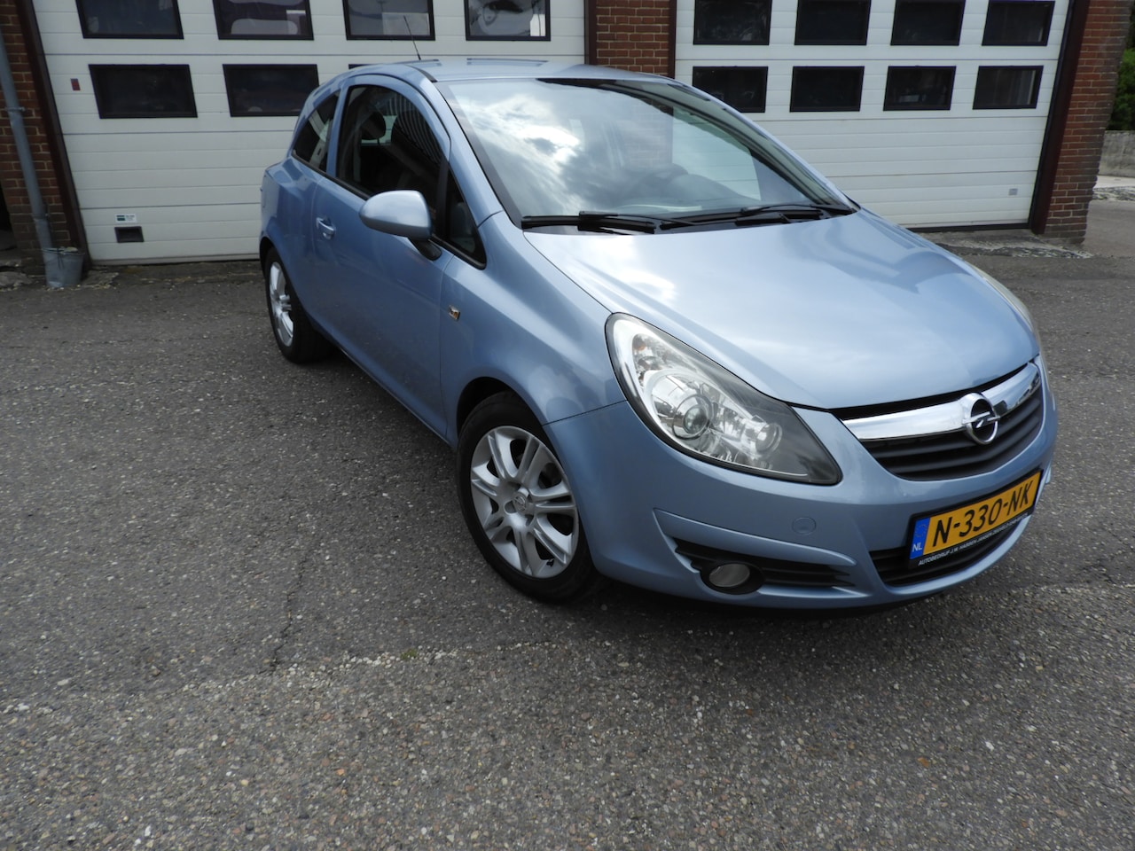 Opel Corsa - 1.2-16V Business - AutoWereld.nl