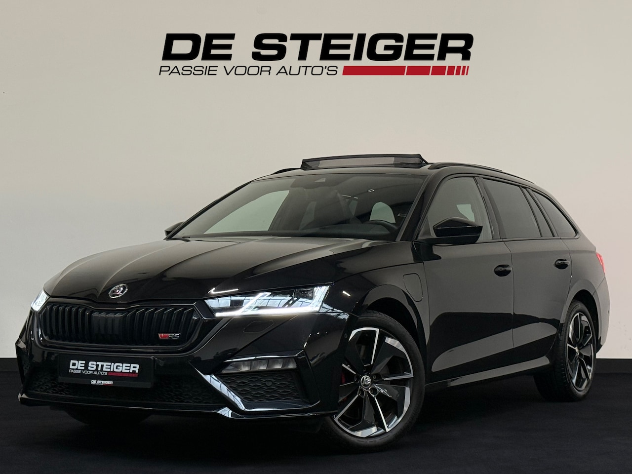 Skoda Octavia Combi - 1.4 TSI RS iV PHEV Business Pano Headup Sfeer - AutoWereld.nl