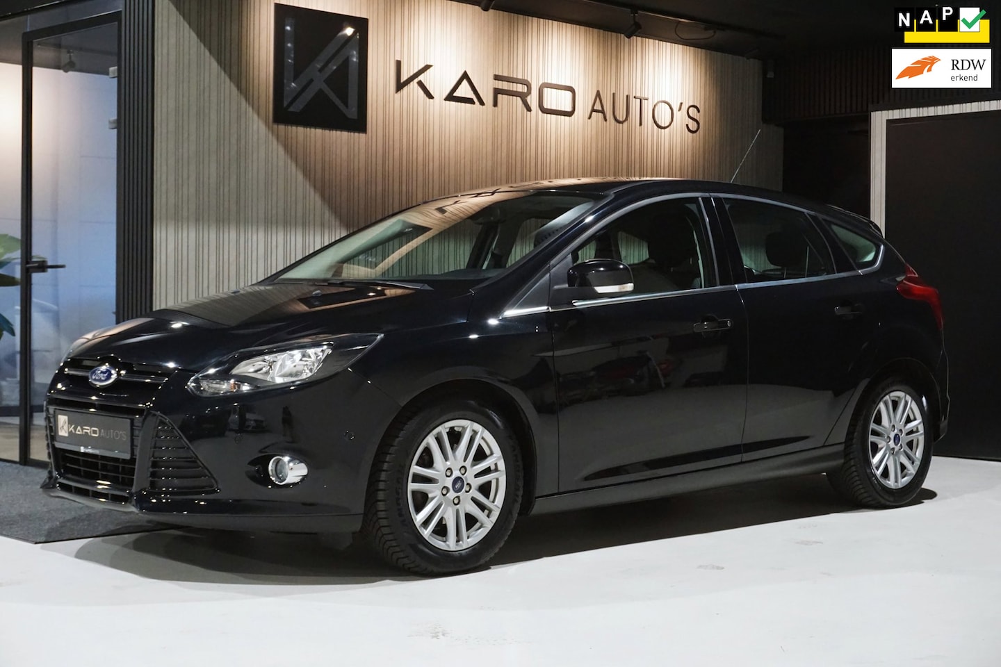Ford Focus - 1.0 EcoBoost Titanium Cruise Clima Elek R Mfs Pdc - AutoWereld.nl
