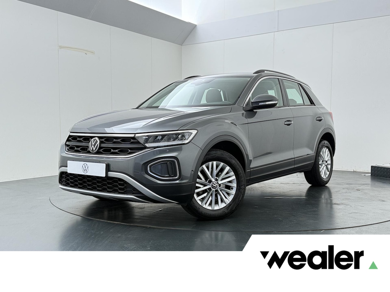 Volkswagen T-Roc - 1.0 TSI Life | 110 PK | Adaptive Cruise Control | Climate control | LED verlichting | Draa - AutoWereld.nl