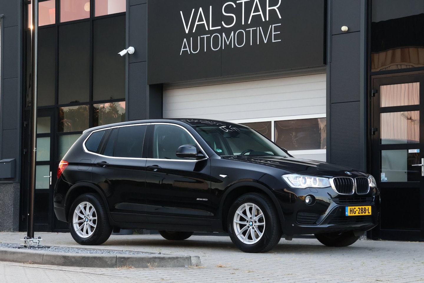 BMW X3 - SDrive20i Executive | Trekhaak | Xenon | keurig! - AutoWereld.nl