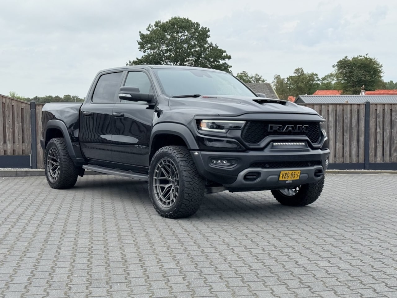 Dodge Ram 1500 - 6.2 V8 4x4 CC TRX HELLCAT - AutoWereld.nl