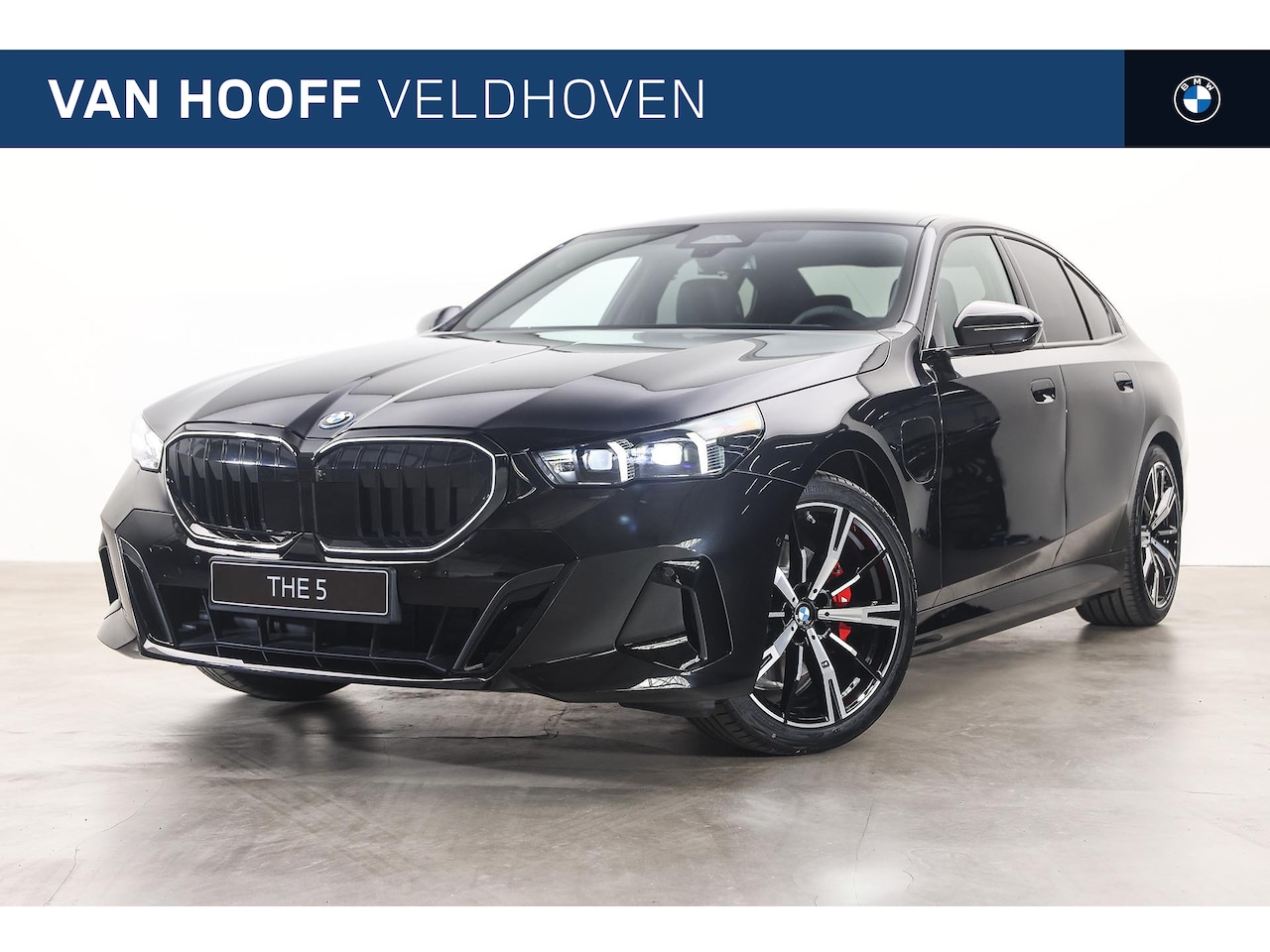 BMW 5-serie - 530e M Sport Automaat / Panoramadak / Bowers & Wilkins / Adaptieve LED / Parking Assistant - AutoWereld.nl