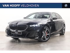 BMW 5-serie - 530e M Sport Automaat / Panoramadak / Bowers & Wilkins / Adaptieve LED / Parking Assistant