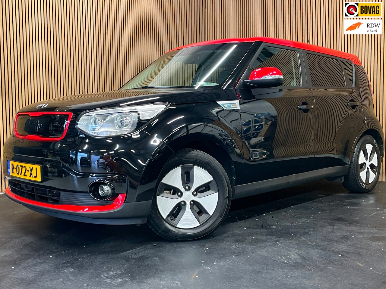 Kia e-Soul - EV ExecutiveLine 27 kWh|FULL OPTION|VOLLEDER|NAVIGATIE|CAMERA|CRUISE|STUUR+STOELVERW V+A|S - AutoWereld.nl