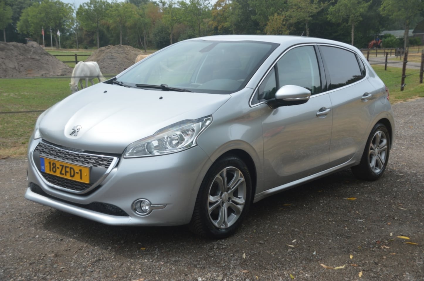 Peugeot 208 - 1.6 VTi Allure Clima Cruise PDC - AutoWereld.nl