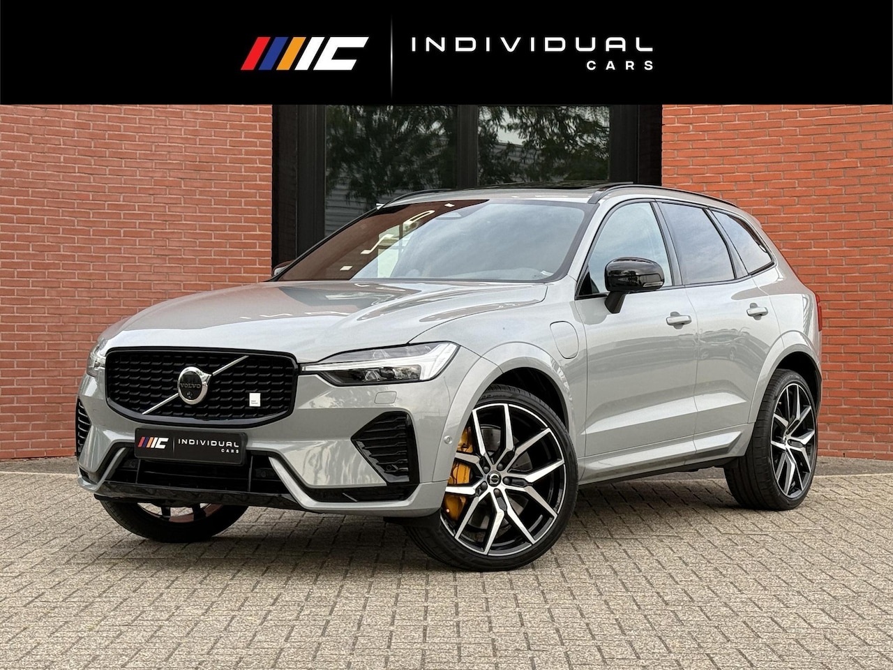 Volvo XC60 - 2.0 T8 AWD Polestar Engineered HEICO B&W Pano - AutoWereld.nl