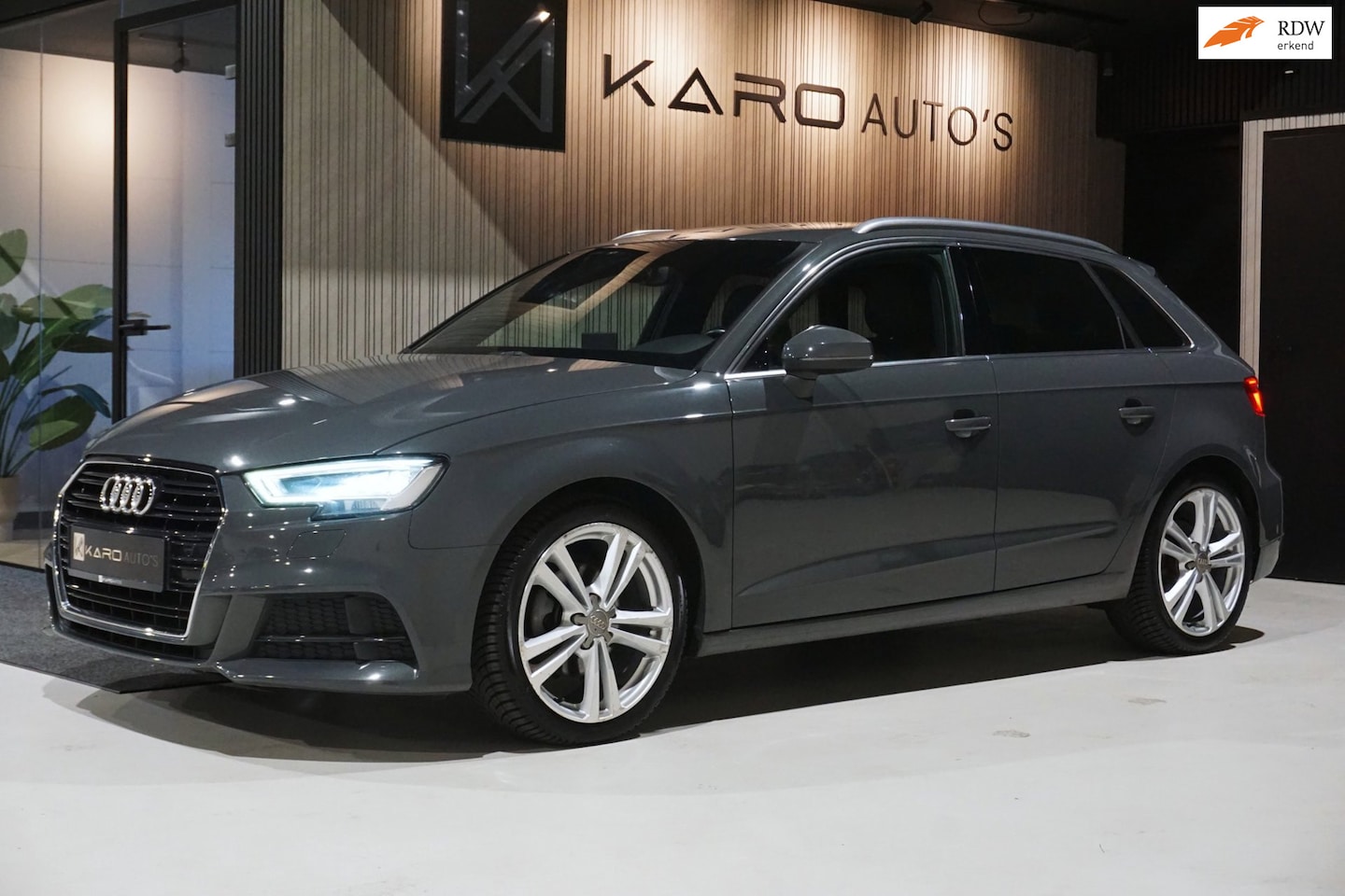 Audi A3 Sportback - 35 TFSI S-line Led Carplay Leer Clima VOL - AutoWereld.nl
