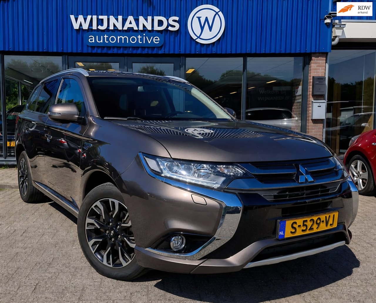 Mitsubishi Outlander - 2.0 PHEV Instyle+ 4wd Dealer Oh 360° camera - AutoWereld.nl