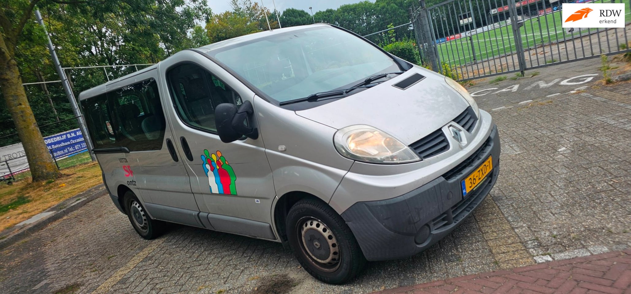 Renault Trafic Passenger - 2.0 dCi T27 L1H1 Authentique 9pers - AutoWereld.nl