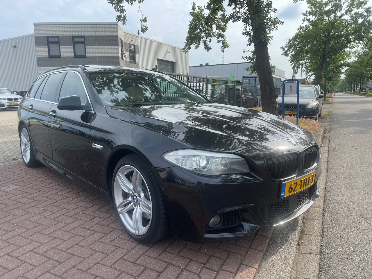 BMW 5-serie Touring - 535i High Executive Automaat Zeer Nette Auto Airco/ECC,Leder,Pano,Navi - AutoWereld.nl