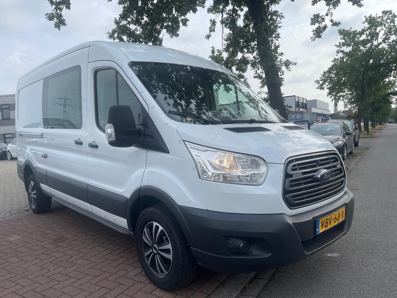 Ford Transit - 350 2.0 TDCI L3 H2 Trend Euro 6 Airco,3 Zits,Camera Nette Auto - AutoWereld.nl