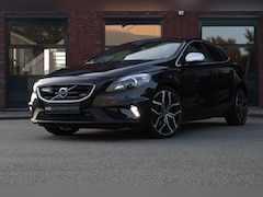 Volvo V40 - 2.0 T5 AUT 245PK R-Design LEDER ACC LANE KEYLESS