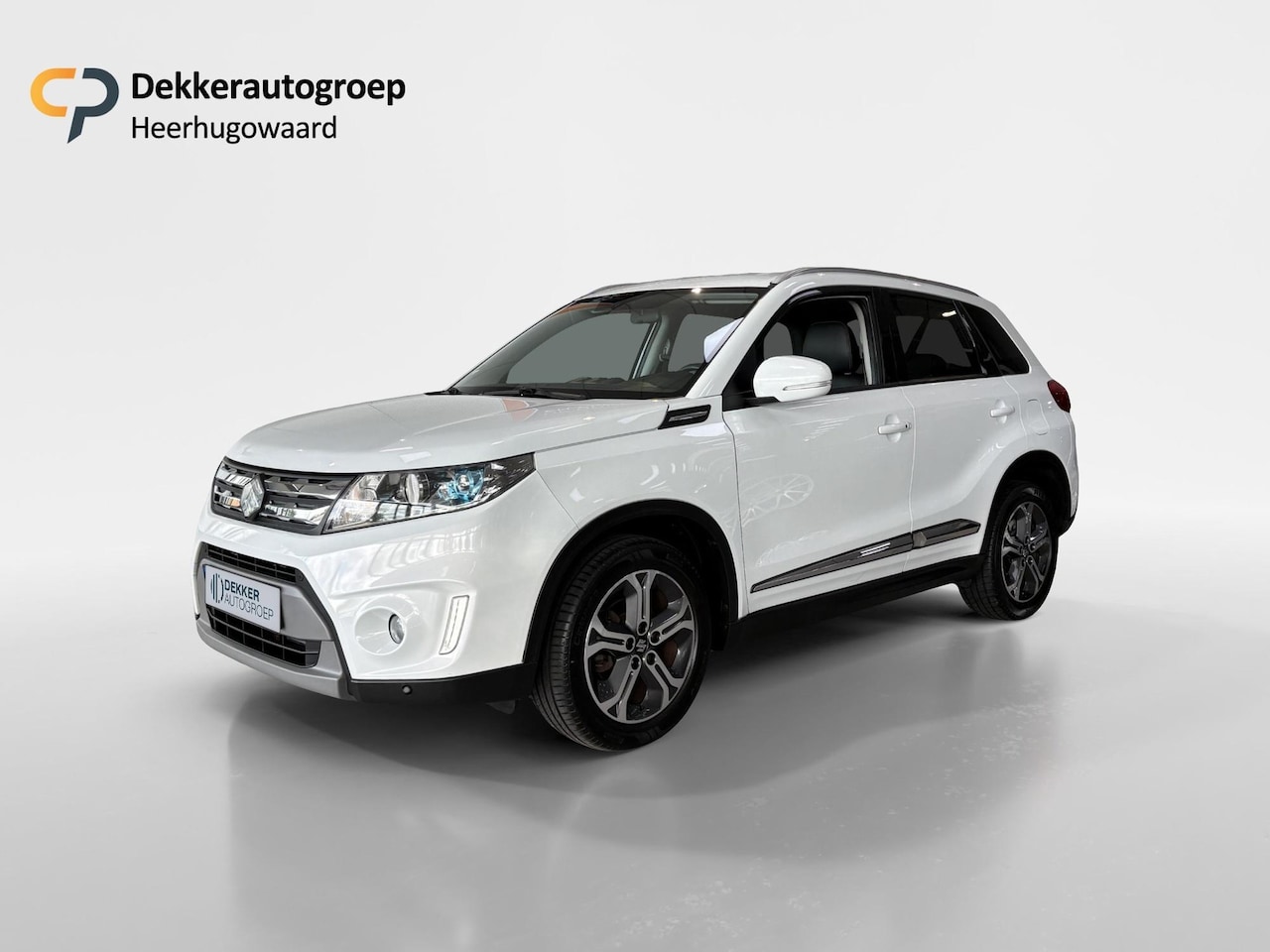 Suzuki Vitara - 1.6 Exclusive leder/stof - Stoelverw. - A.Camera - AutoWereld.nl