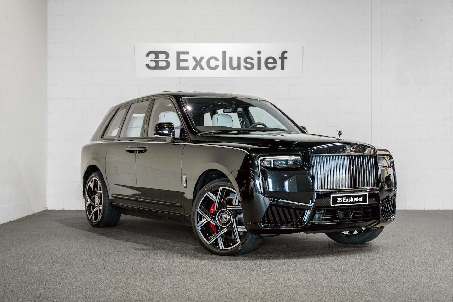 Rolls-Royce Cullinan - 6.75 V12 Blackbadge Serie II | Bespoke | Pan.dak | - AutoWereld.nl