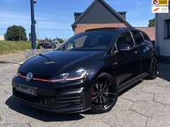 Volkswagen Golf - 2.0 TSI GTI Performance/ Pano/ Dynaudio/ Keyless/ Virtual CP/ Dynamic lights