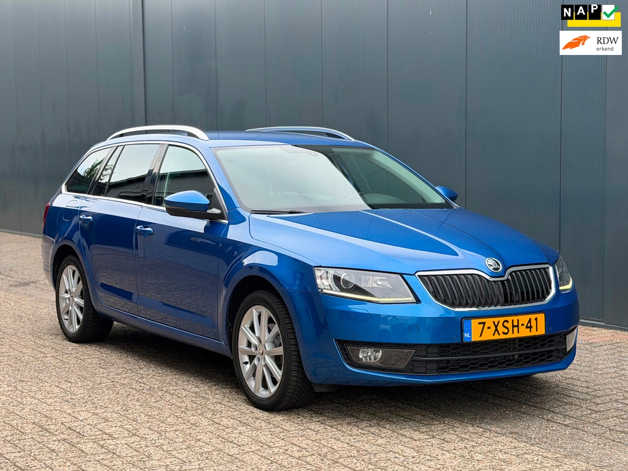 Skoda Octavia Combi - 1.2 TSI DSG | Navi | Keyless | StoelVW | Cruise - AutoWereld.nl