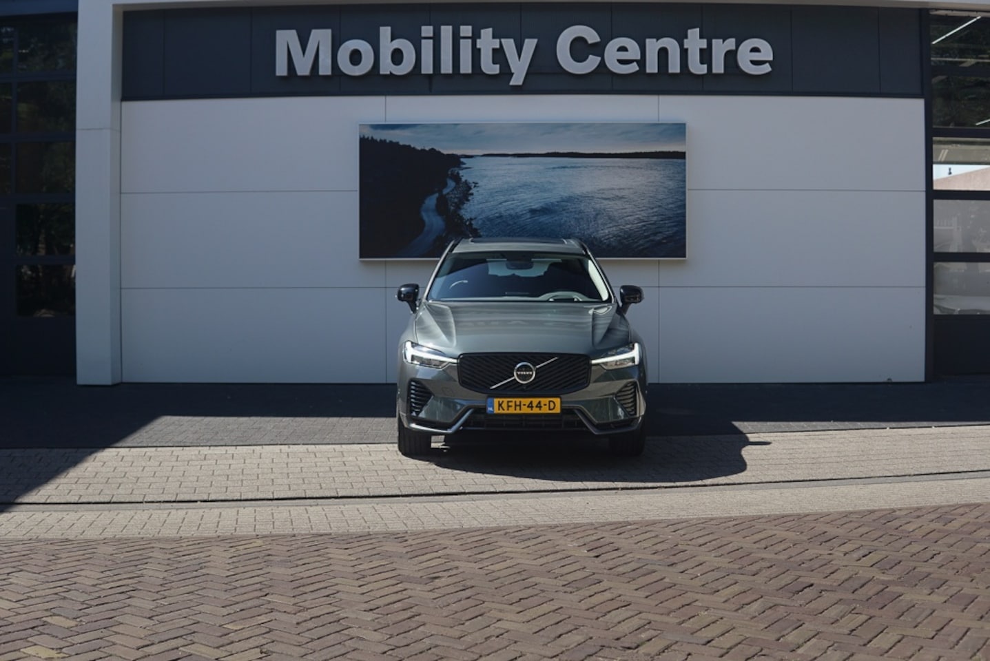 Volvo XC60 - T6 AWD Plus Dark | Head-up display | 360-camera | Schu - AutoWereld.nl
