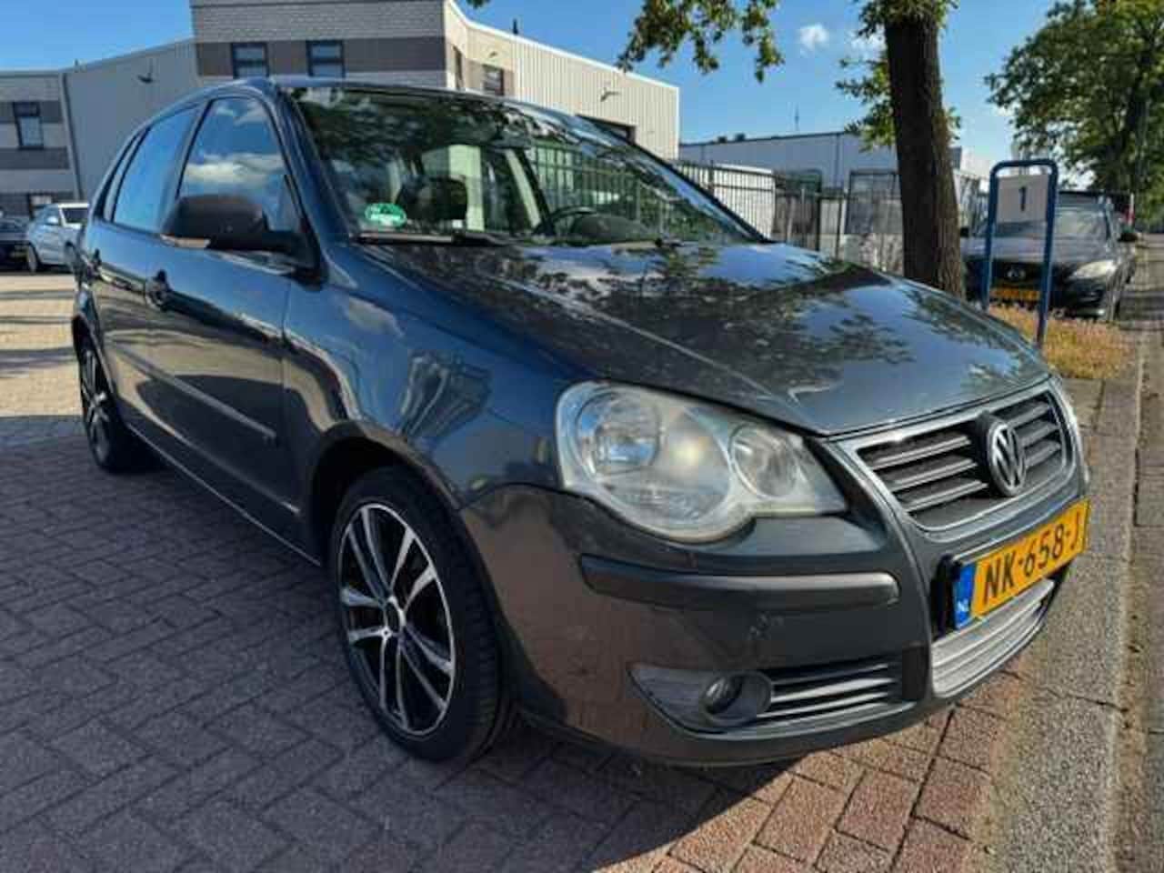 Volkswagen Polo - 1.4-16V Trendline zeer nette auto - AutoWereld.nl
