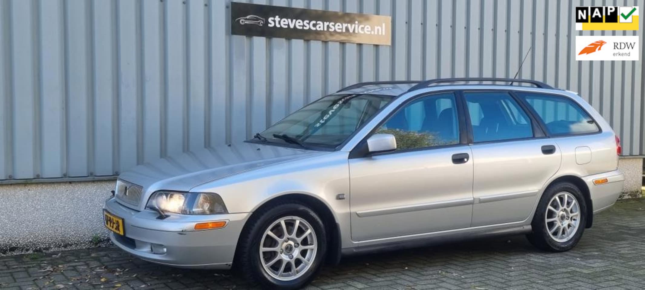 Volvo V40 - 2.0 Europa navigatie volledig onderhoudshistorie - AutoWereld.nl