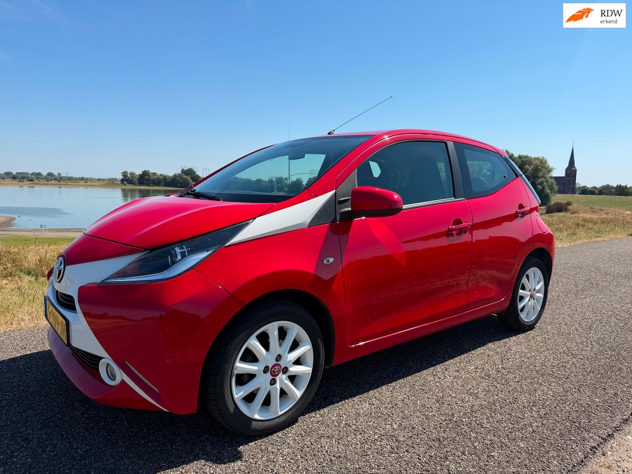 Toyota Aygo - 1.0 VVT-i x Airco , Stoelverwarming, Cruise - AutoWereld.nl