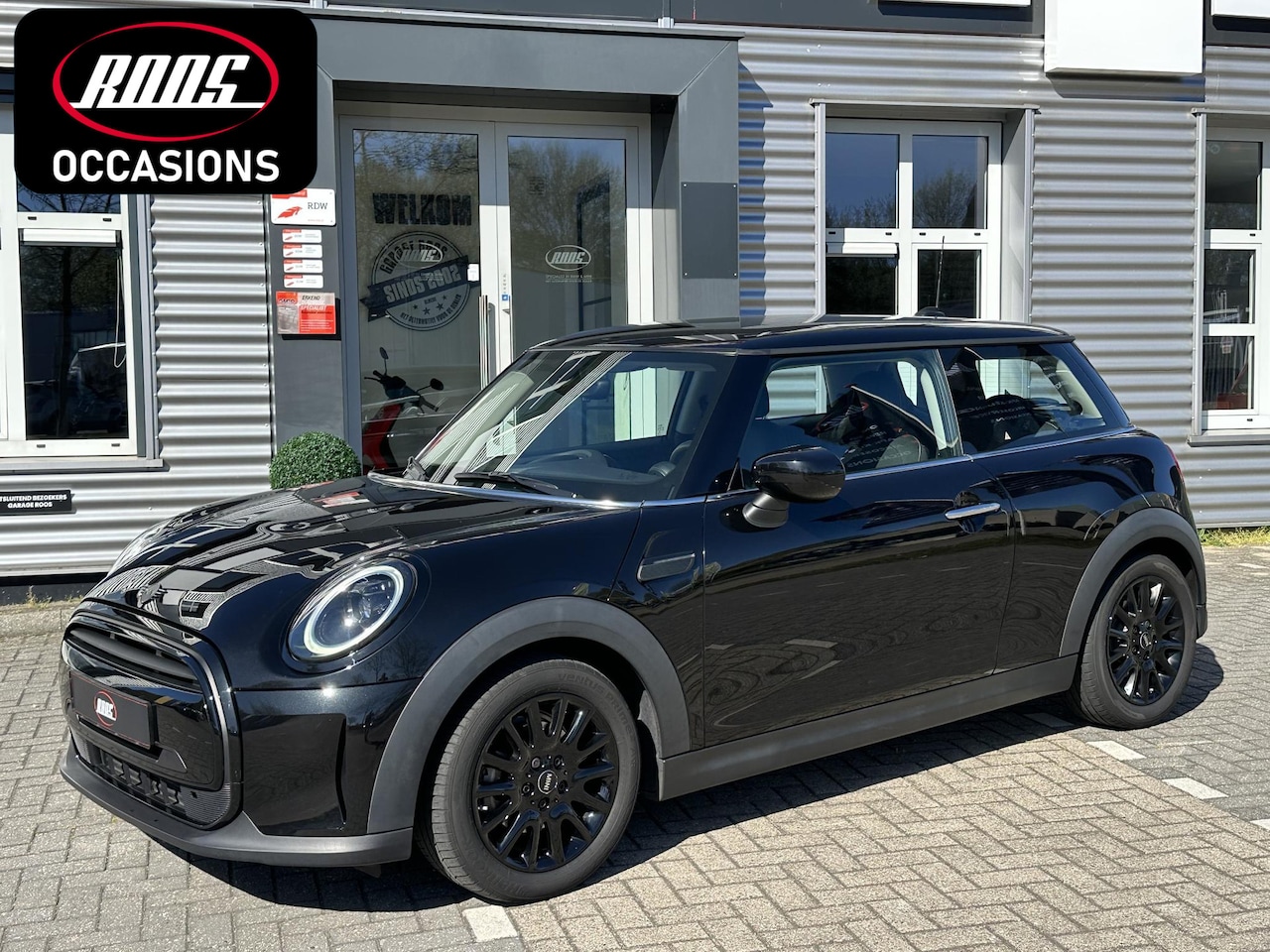 MINI Cooper - 1.5 Essential Navi proff | Apple Carplay - AutoWereld.nl