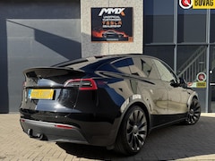 Tesla Model Y - Performance + MMX PACK